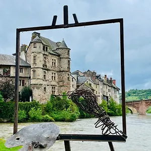 Appart hôtel - Au Vieux Palais, Espalion